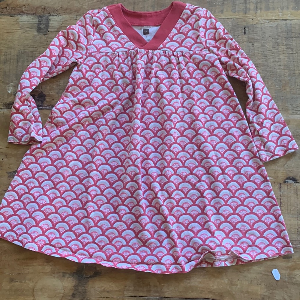 Size 5 Tea long sleeve dress.